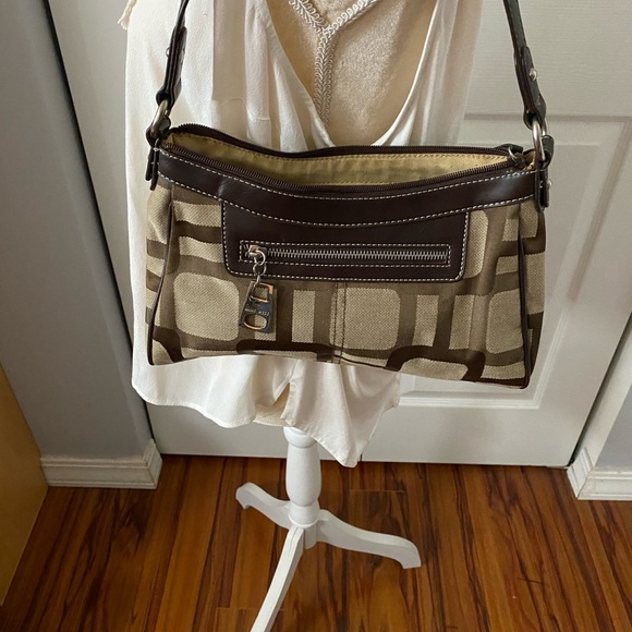 Nine West geometric canvas bag. - Picture 2 of 4